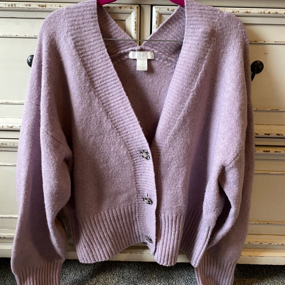H&M lilac cardigan with rhinestone buttons oversized fit (S) - Picture 2 of 13